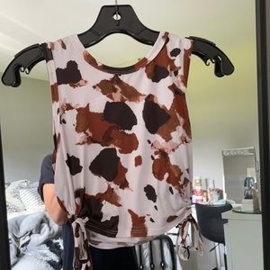 Lelis cow print top
